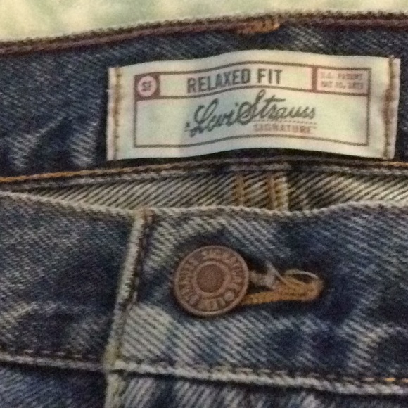 Levis Men’s Relaxed Fit Medium Wash Jeans 42/30 - Picture 4 of 8